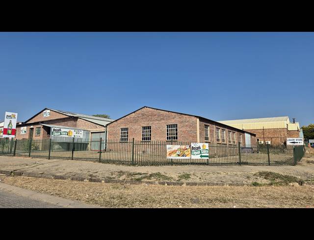 1,200M² WAREHOUSE FOR SALE IN ROCKY DRIFT